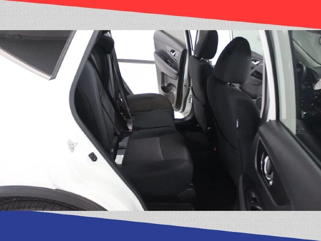 2020 Nissan Rogue SV 2WD (5N1AT2MT2LC) with an 2.5L L4 DOHC 16V engine, CVT transmission, located at 5170 N La Cholla Blvd, Tucson, AZ, 85705, (520) 989-0282, 32.228245, -111.011742 - **Adventure Awaits: Unleash Your Lifestyle with the 2020 Nissan Rogue at Goliath Auto Sales!**<br /> <br /> Are you ready to elevate your everyday driving experience? Whether you're navigating the bustling streets of Tucson or escaping to the scenic landscapes surrounding our vibrant city, the 2020 - Photo#25