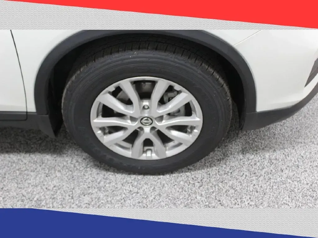 2020 Nissan Rogue SV 2WD (5N1AT2MT2LC) with an 2.5L L4 DOHC 16V engine, CVT transmission, located at 5170 N La Cholla Blvd, Tucson, AZ, 85705, (520) 989-0282, 32.228245, -111.011742 - **Adventure Awaits: Unleash Your Lifestyle with the 2020 Nissan Rogue at Goliath Auto Sales!**<br /> <br /> Are you ready to elevate your everyday driving experience? Whether you're navigating the bustling streets of Tucson or escaping to the scenic landscapes surrounding our vibrant city, the 2020 - Photo#33