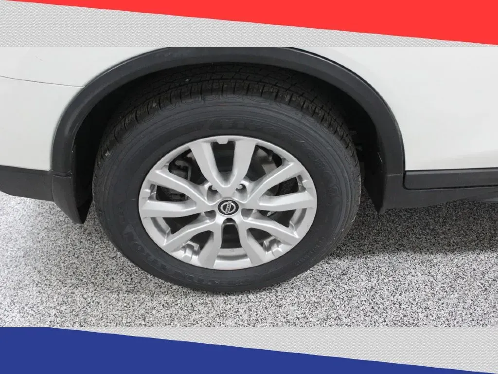 2020 Nissan Rogue SV 2WD (5N1AT2MT2LC) with an 2.5L L4 DOHC 16V engine, CVT transmission, located at 5170 N La Cholla Blvd, Tucson, AZ, 85705, (520) 989-0282, 32.228245, -111.011742 - **Adventure Awaits: Unleash Your Lifestyle with the 2020 Nissan Rogue at Goliath Auto Sales!**<br /> <br /> Are you ready to elevate your everyday driving experience? Whether you're navigating the bustling streets of Tucson or escaping to the scenic landscapes surrounding our vibrant city, the 2020 - Photo#34