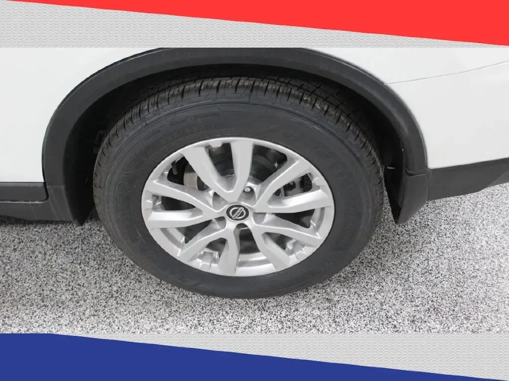 2020 Nissan Rogue SV 2WD (5N1AT2MT2LC) with an 2.5L L4 DOHC 16V engine, CVT transmission, located at 5170 N La Cholla Blvd, Tucson, AZ, 85705, (520) 989-0282, 32.228245, -111.011742 - **Adventure Awaits: Unleash Your Lifestyle with the 2020 Nissan Rogue at Goliath Auto Sales!**<br /> <br /> Are you ready to elevate your everyday driving experience? Whether you're navigating the bustling streets of Tucson or escaping to the scenic landscapes surrounding our vibrant city, the 2020 - Photo#35