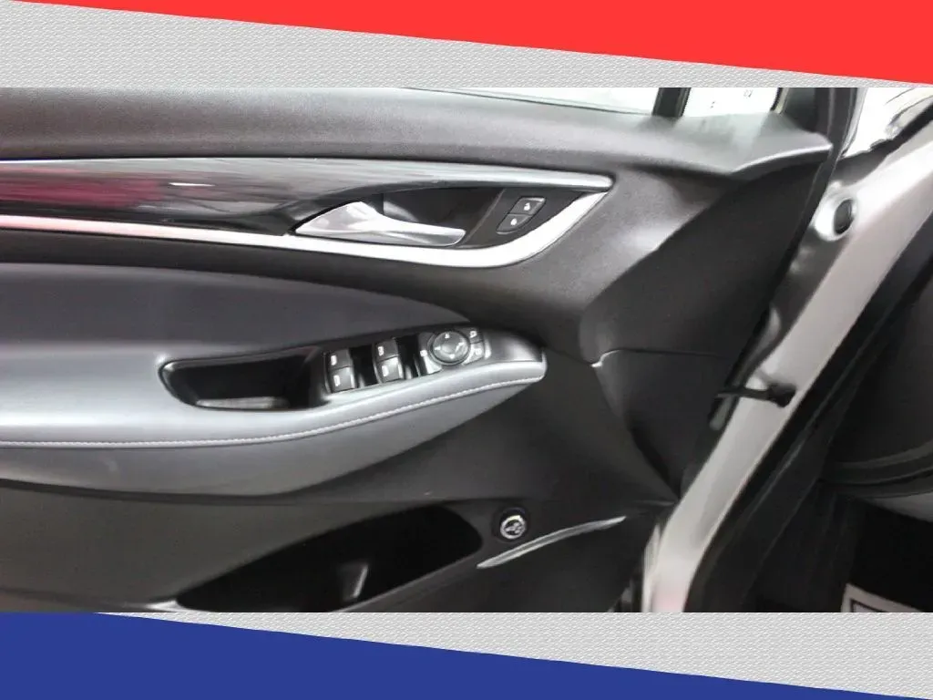 2019 Buick Enclave Essence FWD (5GAERBKW6KJ) with an 3.6L V6 DOHC 24V engine, 9A transmission, located at 5170 N La Cholla Blvd, Tucson, AZ, 85705, (520) 989-0282, 32.228245, -111.011742 - Explore the open road in style and comfort with the 2019 Buick Enclave Essence FWD, perfect for families or those with an active lifestyle! Whether you're planning a weekend getaway with family or commuting daily, this spacious SUV, available at Goliath Auto Sales in Tucson, AZ, is designed to meet - Photo#12