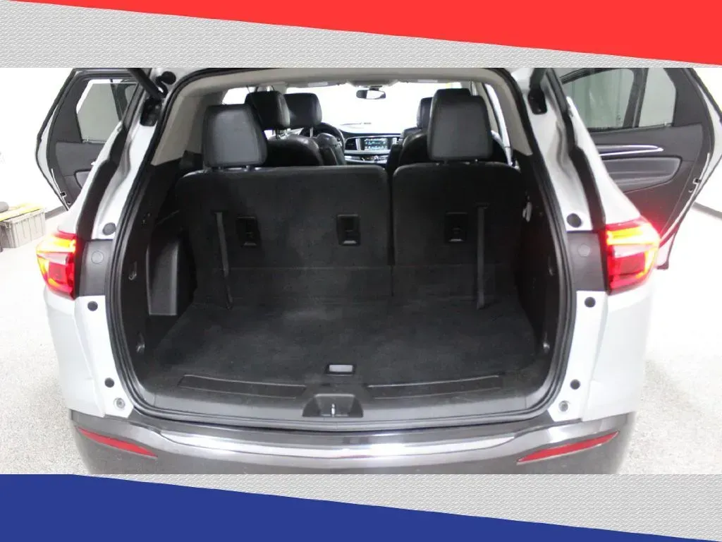 2019 Buick Enclave Essence FWD (5GAERBKW6KJ) with an 3.6L V6 DOHC 24V engine, 9A transmission, located at 5170 N La Cholla Blvd, Tucson, AZ, 85705, (520) 989-0282, 32.228245, -111.011742 - Explore the open road in style and comfort with the 2019 Buick Enclave Essence FWD, perfect for families or those with an active lifestyle! Whether you're planning a weekend getaway with family or commuting daily, this spacious SUV, available at Goliath Auto Sales in Tucson, AZ, is designed to meet - Photo#23