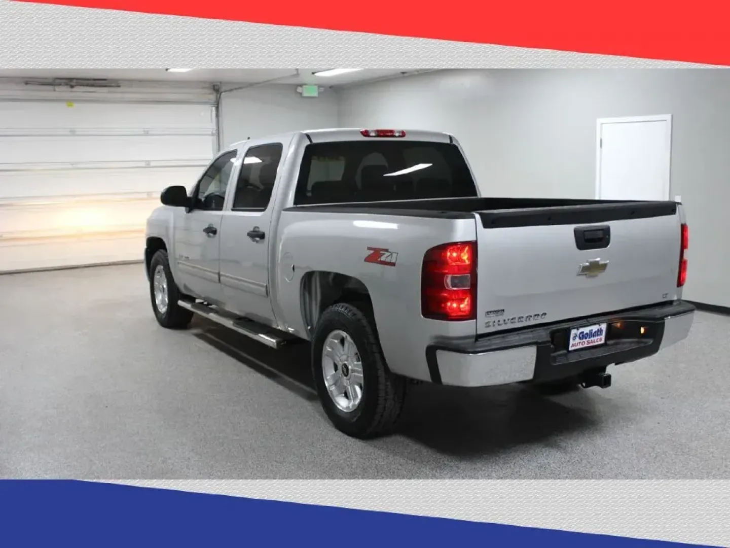 2011 Chevrolet Silverado 1500 LT Crew Cab 2WD (3GCPCSE03BG) with an 5.3L V8 OHV 16V FFV engine, 4-Speed Automatic transmission, located at 5170 N La Cholla Blvd, Tucson, AZ, 85705, (520) 989-0282, 32.228245, -111.011742 - **Unleash Your Adventures with This 2011 Chevrolet Silverado 1500 LT Crew Cab!** <br /> <br /> Are you ready to elevate your driving experience? Whether you're a weekend warrior seeking new adventures or a growing family in need of a spacious and reliable ride, the 2011 Chevrolet Silverado 1500 LT C - Photo#4