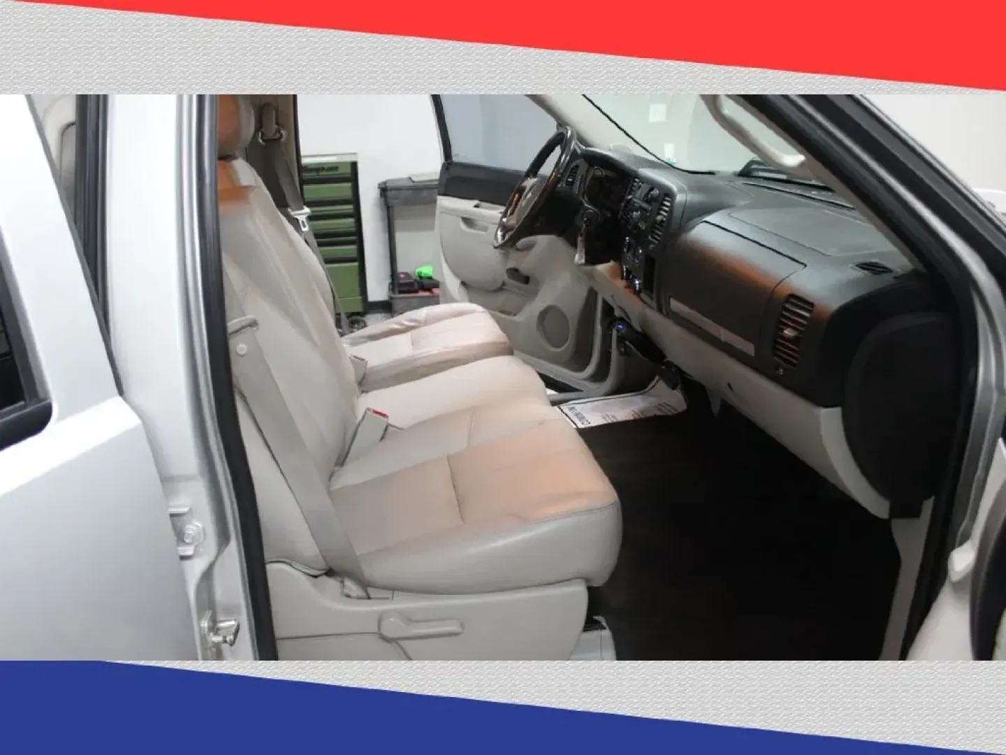 2011 Chevrolet Silverado 1500 LT Crew Cab 2WD (3GCPCSE03BG) with an 5.3L V8 OHV 16V FFV engine, 4-Speed Automatic transmission, located at 5170 N La Cholla Blvd, Tucson, AZ, 85705, (520) 989-0282, 32.228245, -111.011742 - **Unleash Your Adventures with This 2011 Chevrolet Silverado 1500 LT Crew Cab!** <br /> <br /> Are you ready to elevate your driving experience? Whether you're a weekend warrior seeking new adventures or a growing family in need of a spacious and reliable ride, the 2011 Chevrolet Silverado 1500 LT C - Photo#28
