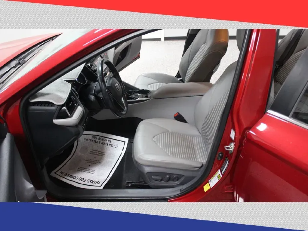 2020 Toyota Camry Hybrid SE (4T1G31AK2LU) with an 2.5L L4 DOHC 16V HYBRID engine, CVT transmission, located at 5170 N La Cholla Blvd, Tucson, AZ, 85705, (520) 989-0282, 32.228245, -111.011742 - **Elevate Your Commute with the 2020 Toyota Camry Hybrid SE at Goliath Auto Sales!**<br /> <br /> Are you ready to enhance your daily drive with a reliable, stylish, and fuel-efficient sedan? Look no further than the stunning 2020 Toyota Camry Hybrid SE available at Goliath Auto Sales, located at 51 - Photo#10