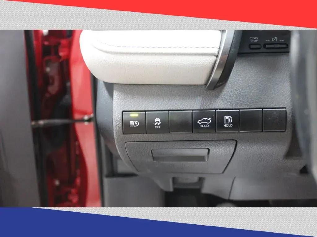 2020 Toyota Camry Hybrid SE (4T1G31AK2LU) with an 2.5L L4 DOHC 16V HYBRID engine, CVT transmission, located at 5170 N La Cholla Blvd, Tucson, AZ, 85705, (520) 989-0282, 32.228245, -111.011742 - **Elevate Your Commute with the 2020 Toyota Camry Hybrid SE at Goliath Auto Sales!**<br /> <br /> Are you ready to enhance your daily drive with a reliable, stylish, and fuel-efficient sedan? Look no further than the stunning 2020 Toyota Camry Hybrid SE available at Goliath Auto Sales, located at 51 - Photo#14