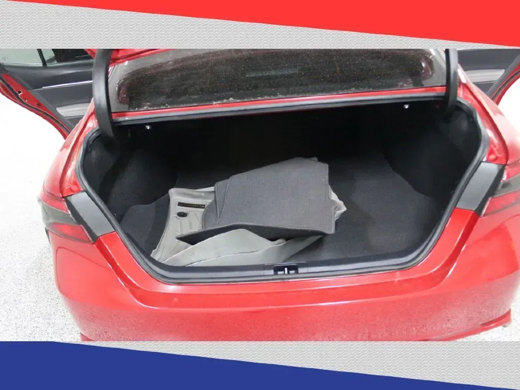 2020 Toyota Camry Hybrid SE (4T1G31AK2LU) with an 2.5L L4 DOHC 16V HYBRID engine, CVT transmission, located at 5170 N La Cholla Blvd, Tucson, AZ, 85705, (520) 989-0282, 32.228245, -111.011742 - **Elevate Your Commute with the 2020 Toyota Camry Hybrid SE at Goliath Auto Sales!**<br /> <br /> Are you ready to enhance your daily drive with a reliable, stylish, and fuel-efficient sedan? Look no further than the stunning 2020 Toyota Camry Hybrid SE available at Goliath Auto Sales, located at 51 - Photo#23