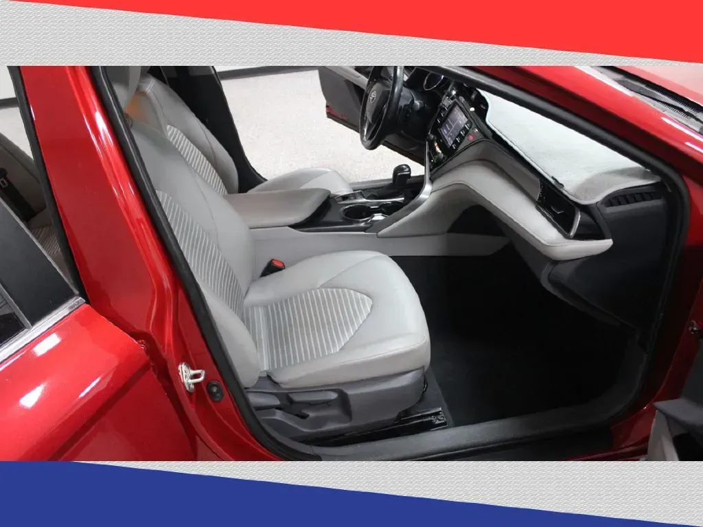 2020 Toyota Camry Hybrid SE (4T1G31AK2LU) with an 2.5L L4 DOHC 16V HYBRID engine, CVT transmission, located at 5170 N La Cholla Blvd, Tucson, AZ, 85705, (520) 989-0282, 32.228245, -111.011742 - **Elevate Your Commute with the 2020 Toyota Camry Hybrid SE at Goliath Auto Sales!**<br /> <br /> Are you ready to enhance your daily drive with a reliable, stylish, and fuel-efficient sedan? Look no further than the stunning 2020 Toyota Camry Hybrid SE available at Goliath Auto Sales, located at 51 - Photo#26