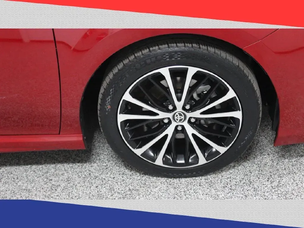 2020 Toyota Camry Hybrid SE (4T1G31AK2LU) with an 2.5L L4 DOHC 16V HYBRID engine, CVT transmission, located at 5170 N La Cholla Blvd, Tucson, AZ, 85705, (520) 989-0282, 32.228245, -111.011742 - **Elevate Your Commute with the 2020 Toyota Camry Hybrid SE at Goliath Auto Sales!**<br /> <br /> Are you ready to enhance your daily drive with a reliable, stylish, and fuel-efficient sedan? Look no further than the stunning 2020 Toyota Camry Hybrid SE available at Goliath Auto Sales, located at 51 - Photo#33