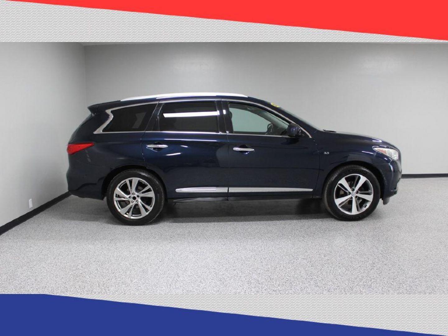 2015 Infiniti QX60 Base FWD (5N1AL0MN8FC) with an 3.5L V6 DOHC 24V engine, Continuously Variable Transmission transmission, located at 5170 N La Cholla Blvd, Tucson, AZ, 85705, (520) 989-0282, 32.228245, -111.011742 - 2015 Infiniti QX60 - Photo#1