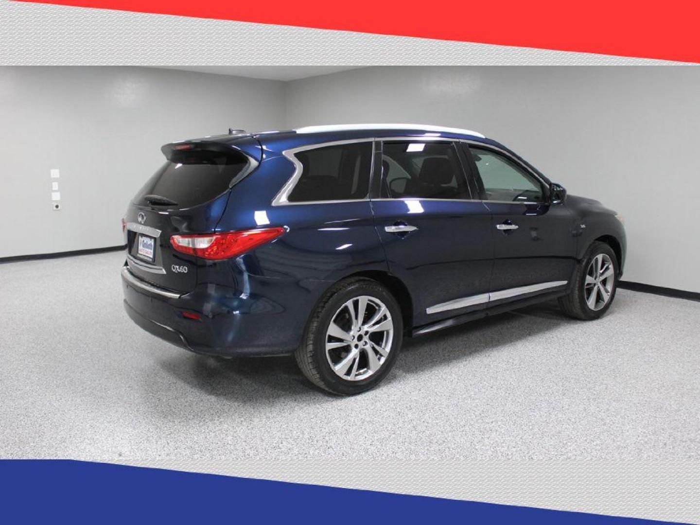 2015 Infiniti QX60 Base FWD (5N1AL0MN8FC) with an 3.5L V6 DOHC 24V engine, Continuously Variable Transmission transmission, located at 5170 N La Cholla Blvd, Tucson, AZ, 85705, (520) 989-0282, 32.228245, -111.011742 - 2015 Infiniti QX60 - Photo#2