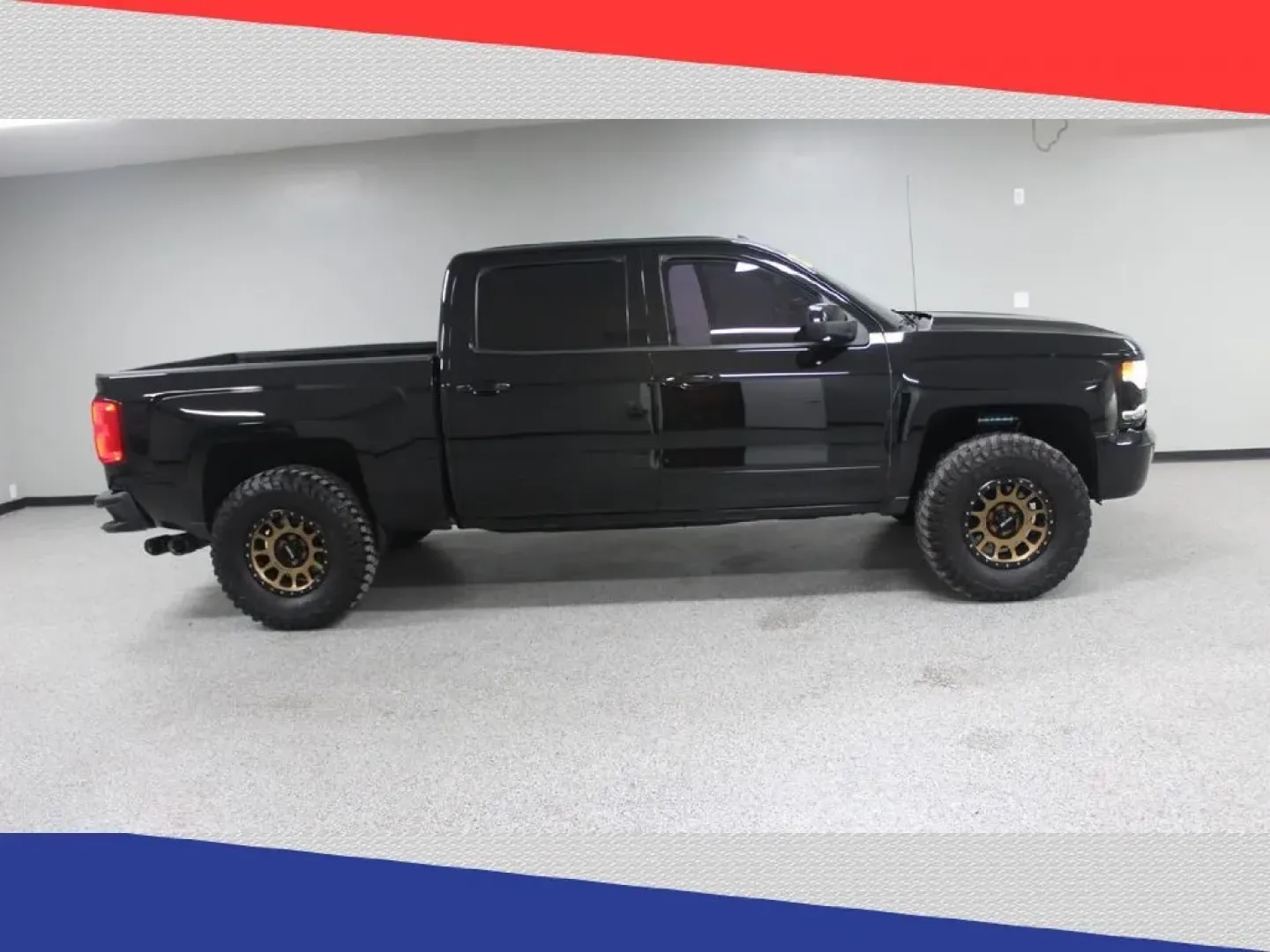 2016 Chevrolet Silverado 1500 LTZ Crew Cab 4WD (3GCUKSEC2GG) with an 5.3L V8 OHV 16V engine, 6A transmission, located at 5170 N La Cholla Blvd, Tucson, AZ, 85705, (520) 989-0282, 32.228245, -111.011742 - **Discover the Ultimate Workhorse: 2016 Chevrolet Silverado 1500 LTZ Crew Cab 4WD at Goliath Auto Sales!**<br /> <br /> Are you in the market for a dependable pickup that effortlessly balances power, comfort, and style? Whether you're hauling gear for weekend adventures, commuting through Tucson's b - Photo#1