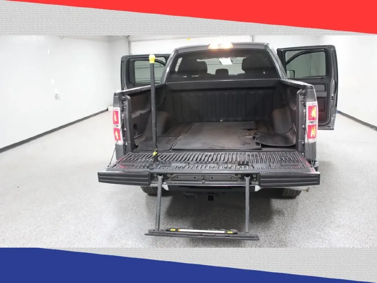 2013 Ford F-150 Platinum SuperCrew 6.5-ft. Bed 2WD (1FTFW1CT1DK) with an 3.5L V6 TURBO engine, 6-Speed Automatic transmission, located at 5170 N La Cholla Blvd, Tucson, AZ, 85705, (520) 989-0282, 32.228245, -111.011742 - **Experience Driving Freedom with the 2013 Ford F-150 Platinum SuperCrew at Goliath Auto Sales**<br /> <br /> Are you ready to elevate your lifestyle with a vehicle that combines rugged capability with luxurious comfort? Look no further than the 2013 Ford F-150 Platinum SuperCrew, available now at G - Photo#24