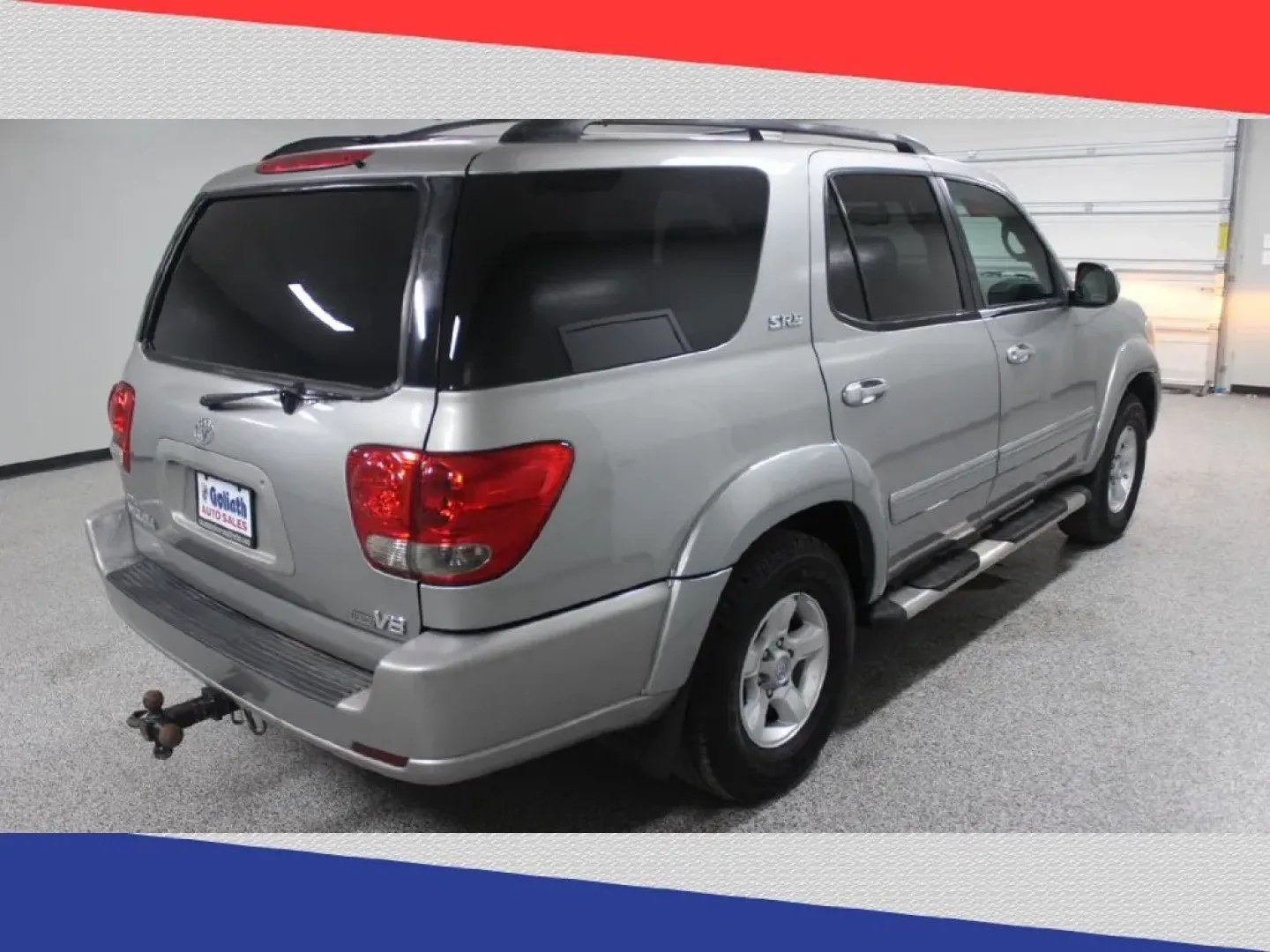 2005 Toyota Sequoia SR5 2WD (5TDZT34A25S) with an 4.7L V8 DOHC 32V engine, 5-Speed Automatic Overdrive transmission, located at 5170 N La Cholla Blvd, Tucson, AZ, 85705, (520) 989-0282, 32.228245, -111.011742 - **Explore the Great Outdoors with the 2005 Toyota Sequoia: Your Family's Adventure Awaits!**<br /> <br /> Are you on the lookout for a versatile vehicle that can accommodate your growing family and enhance your weekend adventures? Look no further than this 2005 Toyota Sequoia SR5! With room for up t - Photo#2