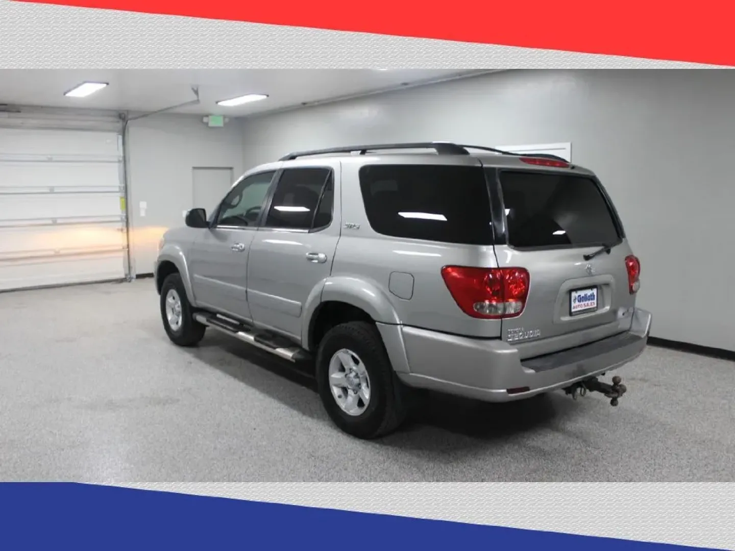 2005 Toyota Sequoia SR5 2WD (5TDZT34A25S) with an 4.7L V8 DOHC 32V engine, 5-Speed Automatic Overdrive transmission, located at 5170 N La Cholla Blvd, Tucson, AZ, 85705, (520) 989-0282, 32.228245, -111.011742 - **Explore the Great Outdoors with the 2005 Toyota Sequoia: Your Family's Adventure Awaits!**<br /> <br /> Are you on the lookout for a versatile vehicle that can accommodate your growing family and enhance your weekend adventures? Look no further than this 2005 Toyota Sequoia SR5! With room for up t - Photo#4