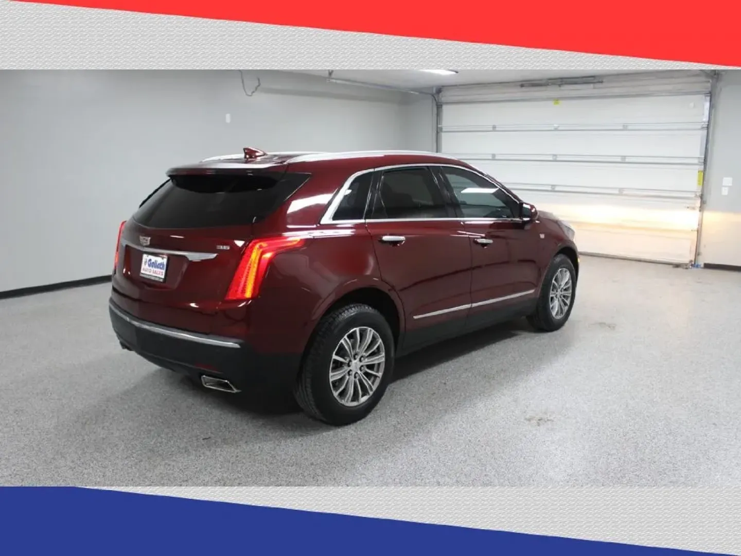 2017 Cadillac XT5 Luxury (1GYKNBRS2HZ) with an 3.6L V6 DOHC 24V engine, 8A transmission, located at 5170 N La Cholla Blvd, Tucson, AZ, 85705, (520) 989-0282, 32.228245, -111.011742 - **Elevate Your Lifestyle with This 2017 Cadillac XT5 SUV The Perfect Blend of Luxury and Utility!**<br /> <br /> Are you looking for a vehicle that seamlessly balances luxury with practicality? The 2017 Cadillac XT5 is the ideal choice for those who crave a sophisticated driving experience while en - Photo#2