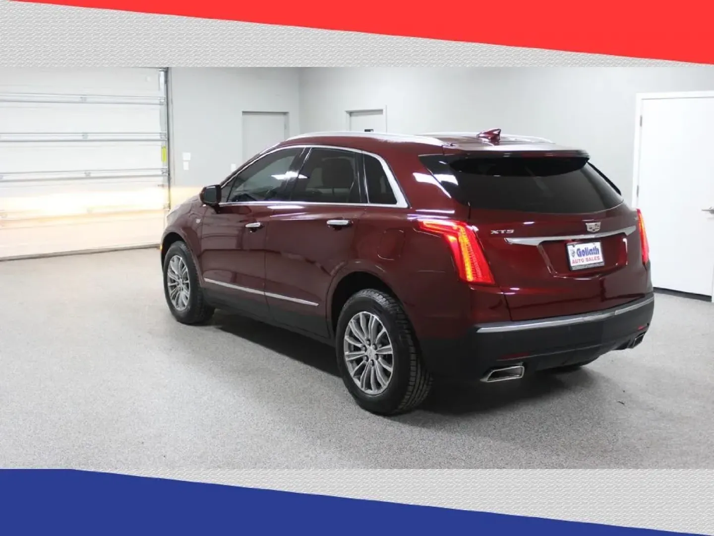 2017 Cadillac XT5 Luxury (1GYKNBRS2HZ) with an 3.6L V6 DOHC 24V engine, 8A transmission, located at 5170 N La Cholla Blvd, Tucson, AZ, 85705, (520) 989-0282, 32.228245, -111.011742 - **Elevate Your Lifestyle with This 2017 Cadillac XT5 SUV The Perfect Blend of Luxury and Utility!**<br /> <br /> Are you looking for a vehicle that seamlessly balances luxury with practicality? The 2017 Cadillac XT5 is the ideal choice for those who crave a sophisticated driving experience while en - Photo#4