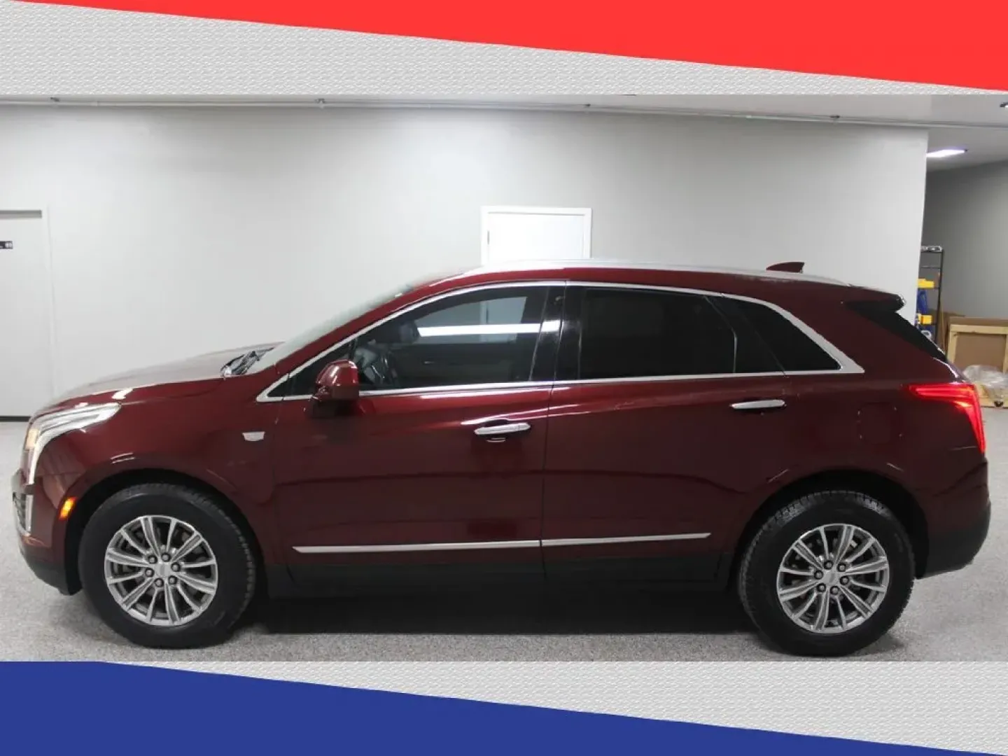 2017 Cadillac XT5 Luxury (1GYKNBRS2HZ) with an 3.6L V6 DOHC 24V engine, 8A transmission, located at 5170 N La Cholla Blvd, Tucson, AZ, 85705, (520) 989-0282, 32.228245, -111.011742 - **Elevate Your Lifestyle with This 2017 Cadillac XT5 SUV The Perfect Blend of Luxury and Utility!**<br /> <br /> Are you looking for a vehicle that seamlessly balances luxury with practicality? The 2017 Cadillac XT5 is the ideal choice for those who crave a sophisticated driving experience while en - Photo#5