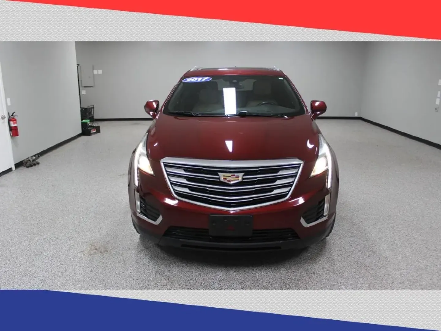 2017 Cadillac XT5 Luxury (1GYKNBRS2HZ) with an 3.6L V6 DOHC 24V engine, 8A transmission, located at 5170 N La Cholla Blvd, Tucson, AZ, 85705, (520) 989-0282, 32.228245, -111.011742 - **Elevate Your Lifestyle with This 2017 Cadillac XT5 SUV The Perfect Blend of Luxury and Utility!**<br /> <br /> Are you looking for a vehicle that seamlessly balances luxury with practicality? The 2017 Cadillac XT5 is the ideal choice for those who crave a sophisticated driving experience while en - Photo#7