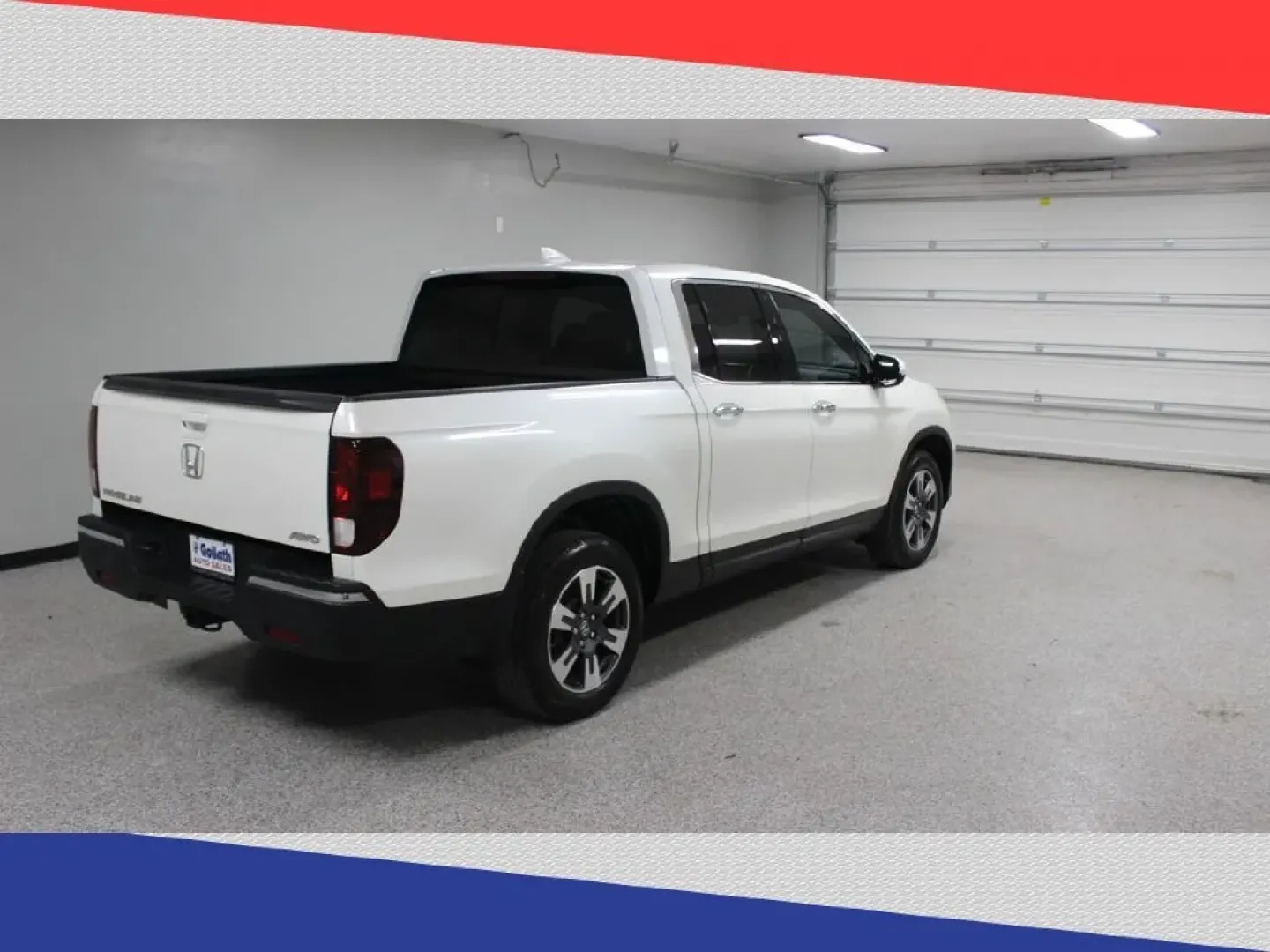 2017 Honda Ridgeline RTL-E AWD (5FPYK3F70HB) with an 3.5L V6 SOHC 24V engine, 6A transmission, located at 5170 N La Cholla Blvd, Tucson, AZ, 85705, (520) 989-0282, 32.228245, -111.011742 - **Unleash Your Adventures with the 2017 Honda Ridgeline!** <br /> <br /> Are you searching for the perfect vehicle to tackle your weekend projects and family adventures? Look no further than this stunning 2017 Honda Ridgeline, available now at Goliath Auto Sales in Tucson, AZ. This powerful yet comf - Photo#2