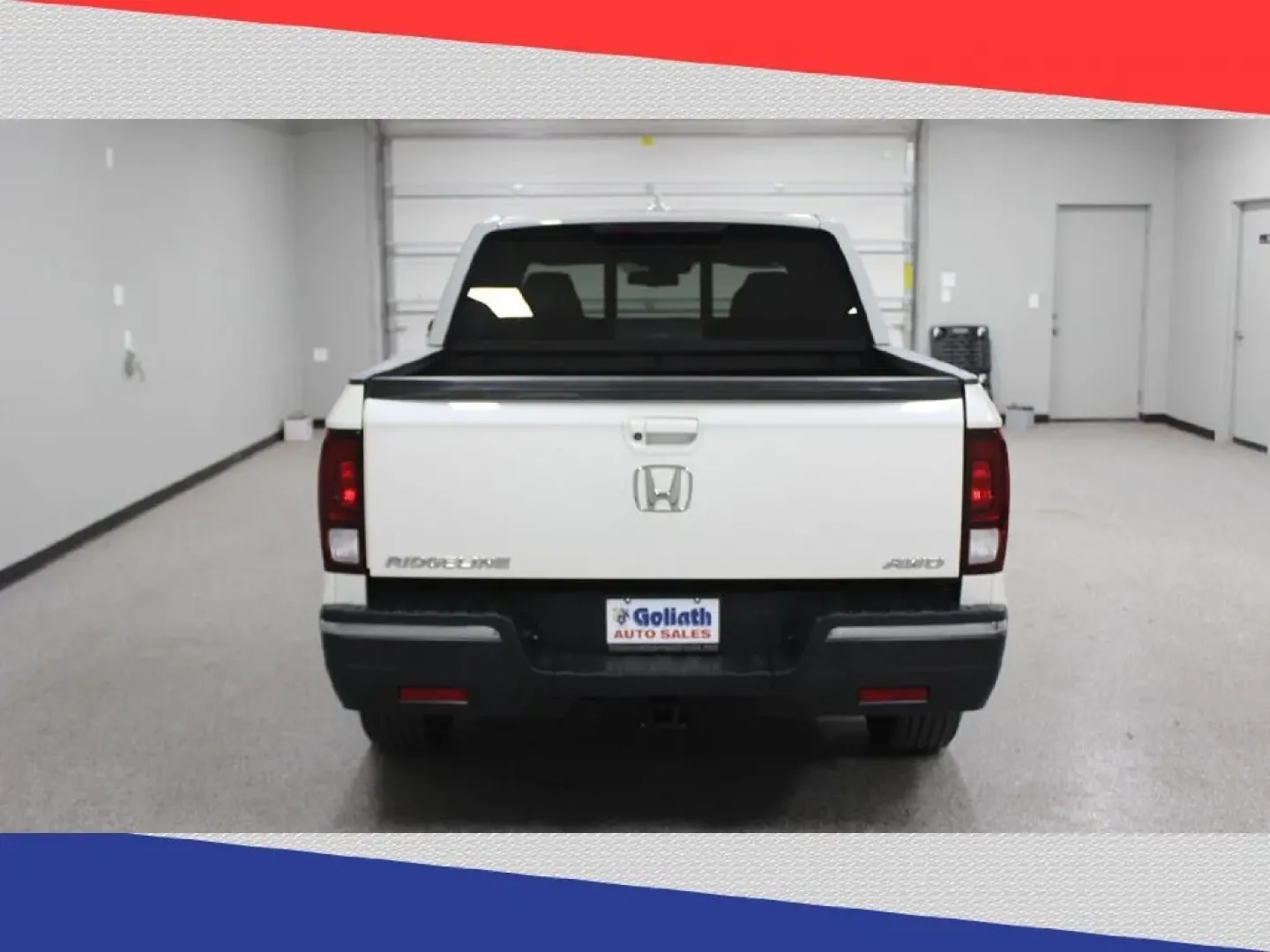 2017 Honda Ridgeline RTL-E AWD (5FPYK3F70HB) with an 3.5L V6 SOHC 24V engine, 6A transmission, located at 5170 N La Cholla Blvd, Tucson, AZ, 85705, (520) 989-0282, 32.228245, -111.011742 - **Unleash Your Adventures with the 2017 Honda Ridgeline!** <br /> <br /> Are you searching for the perfect vehicle to tackle your weekend projects and family adventures? Look no further than this stunning 2017 Honda Ridgeline, available now at Goliath Auto Sales in Tucson, AZ. This powerful yet comf - Photo#3