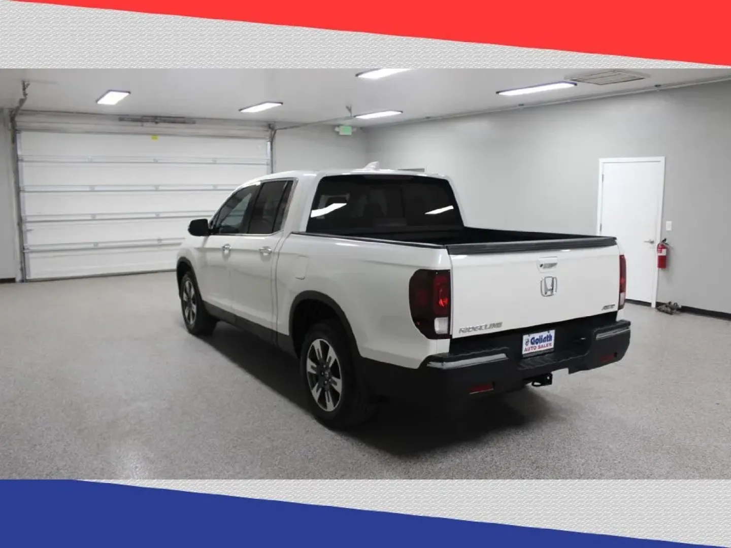 2017 Honda Ridgeline RTL-E AWD (5FPYK3F70HB) with an 3.5L V6 SOHC 24V engine, 6A transmission, located at 5170 N La Cholla Blvd, Tucson, AZ, 85705, (520) 989-0282, 32.228245, -111.011742 - **Unleash Your Adventures with the 2017 Honda Ridgeline!** <br /> <br /> Are you searching for the perfect vehicle to tackle your weekend projects and family adventures? Look no further than this stunning 2017 Honda Ridgeline, available now at Goliath Auto Sales in Tucson, AZ. This powerful yet comf - Photo#4