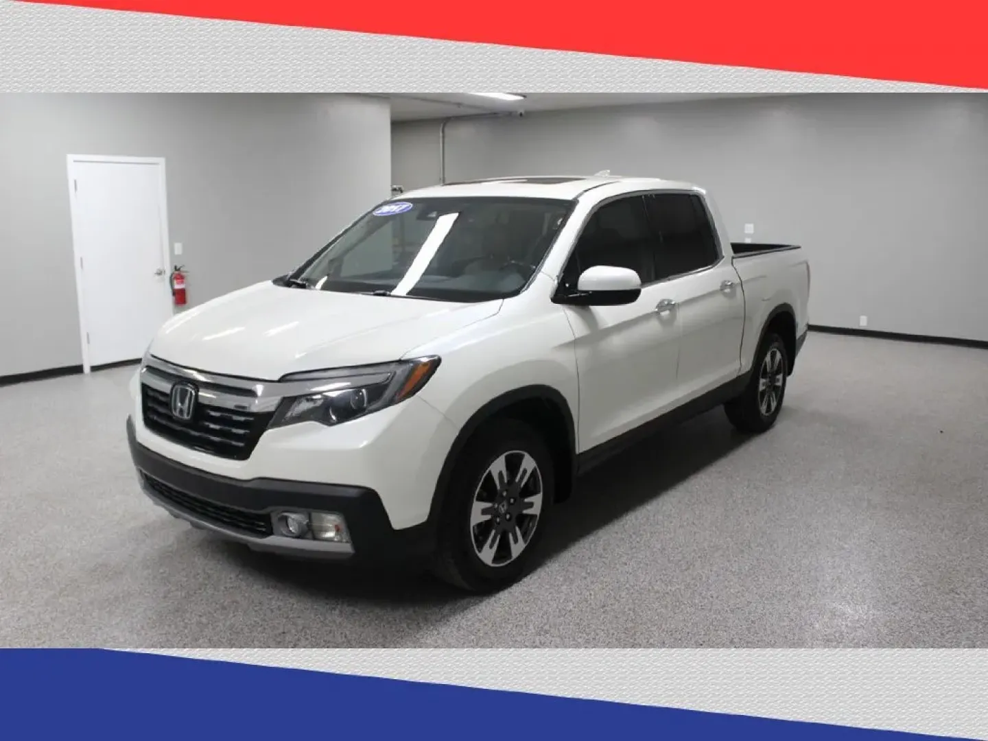 2017 Honda Ridgeline RTL-E AWD (5FPYK3F70HB) with an 3.5L V6 SOHC 24V engine, 6A transmission, located at 5170 N La Cholla Blvd, Tucson, AZ, 85705, (520) 989-0282, 32.228245, -111.011742 - **Unleash Your Adventures with the 2017 Honda Ridgeline!** <br /> <br /> Are you searching for the perfect vehicle to tackle your weekend projects and family adventures? Look no further than this stunning 2017 Honda Ridgeline, available now at Goliath Auto Sales in Tucson, AZ. This powerful yet comf - Photo#6