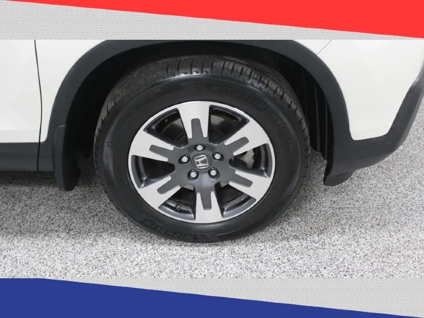 2017 Honda Ridgeline RTL-E AWD (5FPYK3F70HB) with an 3.5L V6 SOHC 24V engine, 6A transmission, located at 5170 N La Cholla Blvd, Tucson, AZ, 85705, (520) 989-0282, 32.228245, -111.011742 - **Unleash Your Adventures with the 2017 Honda Ridgeline!** <br /> <br /> Are you searching for the perfect vehicle to tackle your weekend projects and family adventures? Look no further than this stunning 2017 Honda Ridgeline, available now at Goliath Auto Sales in Tucson, AZ. This powerful yet comf - Photo#37