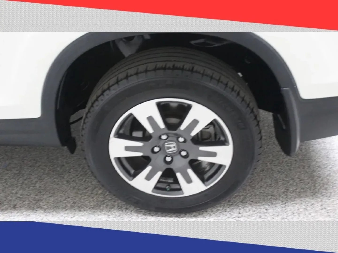 2017 Honda Ridgeline RTL-E AWD (5FPYK3F70HB) with an 3.5L V6 SOHC 24V engine, 6A transmission, located at 5170 N La Cholla Blvd, Tucson, AZ, 85705, (520) 989-0282, 32.228245, -111.011742 - **Unleash Your Adventures with the 2017 Honda Ridgeline!** <br /> <br /> Are you searching for the perfect vehicle to tackle your weekend projects and family adventures? Look no further than this stunning 2017 Honda Ridgeline, available now at Goliath Auto Sales in Tucson, AZ. This powerful yet comf - Photo#39