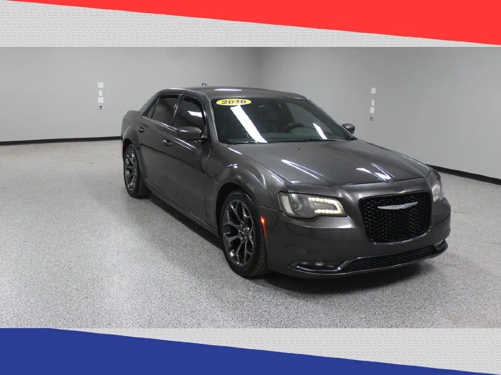 photo of 2016 Chrysler 300 S V6 RWD