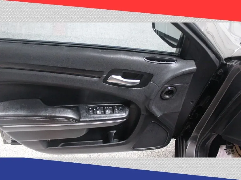 2016 Chrysler 300 S V6 RWD (2C3CCABG8GH) with an 3.6L V6 DOHC 24V engine, 8A transmission, located at 5170 N La Cholla Blvd, Tucson, AZ, 85705, (520) 989-0282, 32.228245, -111.011742 - **Unleash Your Drive with the 2016 Chrysler 300 Ideal for Stylish Commuters and Weekend Adventurers!**<br /> <br /> Are you ready to elevate your daily commute while making a bold statement on the roads? Look no further than this stunning 2016 Chrysler 300! With its sleek gray exterior and luxuriou - Photo#12