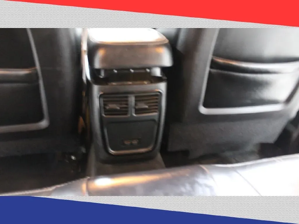 2016 Chrysler 300 S V6 RWD (2C3CCABG8GH) with an 3.6L V6 DOHC 24V engine, 8A transmission, located at 5170 N La Cholla Blvd, Tucson, AZ, 85705, (520) 989-0282, 32.228245, -111.011742 - **Unleash Your Drive with the 2016 Chrysler 300 Ideal for Stylish Commuters and Weekend Adventurers!**<br /> <br /> Are you ready to elevate your daily commute while making a bold statement on the roads? Look no further than this stunning 2016 Chrysler 300! With its sleek gray exterior and luxuriou - Photo#22