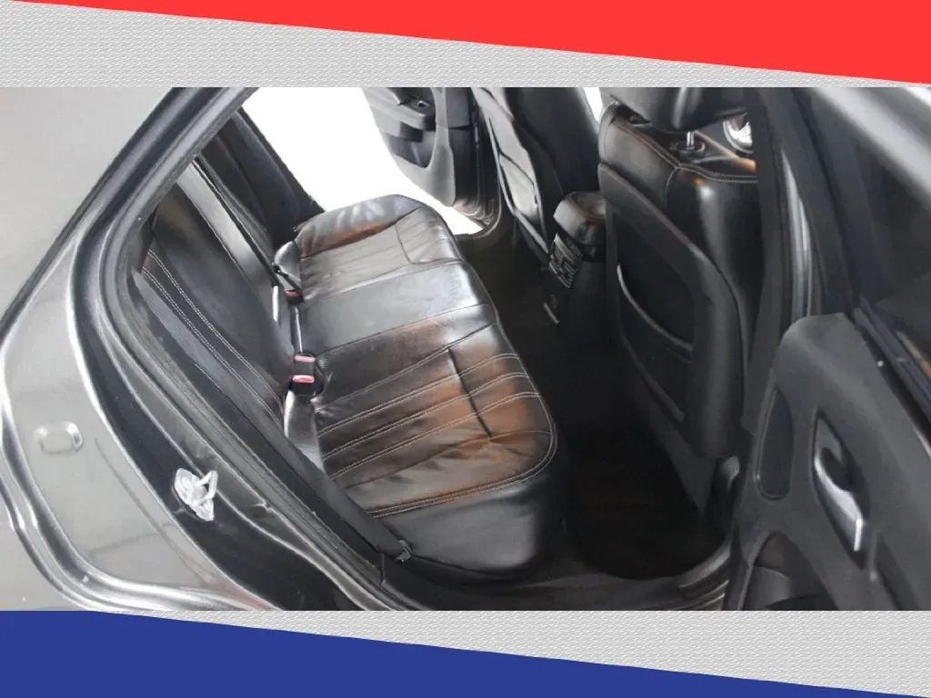 2016 Chrysler 300 S V6 RWD (2C3CCABG8GH) with an 3.6L V6 DOHC 24V engine, 8A transmission, located at 5170 N La Cholla Blvd, Tucson, AZ, 85705, (520) 989-0282, 32.228245, -111.011742 - **Unleash Your Drive with the 2016 Chrysler 300 Ideal for Stylish Commuters and Weekend Adventurers!**<br /> <br /> Are you ready to elevate your daily commute while making a bold statement on the roads? Look no further than this stunning 2016 Chrysler 300! With its sleek gray exterior and luxuriou - Photo#25