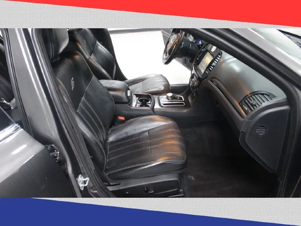 2016 Chrysler 300 S V6 RWD (2C3CCABG8GH) with an 3.6L V6 DOHC 24V engine, 8A transmission, located at 5170 N La Cholla Blvd, Tucson, AZ, 85705, (520) 989-0282, 32.228245, -111.011742 - **Unleash Your Drive with the 2016 Chrysler 300 Ideal for Stylish Commuters and Weekend Adventurers!**<br /> <br /> Are you ready to elevate your daily commute while making a bold statement on the roads? Look no further than this stunning 2016 Chrysler 300! With its sleek gray exterior and luxuriou - Photo#26