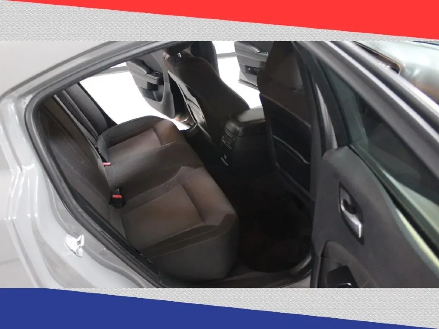 2017 Dodge Charger SXT (2C3CDXHG1HH) with an 3.6L V6 DOHC 24V engine, 8A transmission, located at 5170 N La Cholla Blvd, Tucson, AZ, 85705, (520) 989-0282, 32.228245, -111.011742 - **Unleash Your Drive with the 2017 Dodge Charger at Goliath Auto Sales!** <br /> <br /> Are you ready to elevate your daily commute or weekend adventures? The 2017 Dodge Charger, now available at Goliath Auto Sales, is perfect for anyone who values style, comfort, and performance. With its sleek des - Photo#27