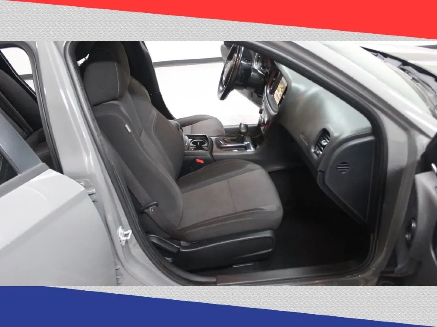 2017 Dodge Charger SXT (2C3CDXHG1HH) with an 3.6L V6 DOHC 24V engine, 8A transmission, located at 5170 N La Cholla Blvd, Tucson, AZ, 85705, (520) 989-0282, 32.228245, -111.011742 - **Unleash Your Drive with the 2017 Dodge Charger at Goliath Auto Sales!** <br /> <br /> Are you ready to elevate your daily commute or weekend adventures? The 2017 Dodge Charger, now available at Goliath Auto Sales, is perfect for anyone who values style, comfort, and performance. With its sleek des - Photo#28
