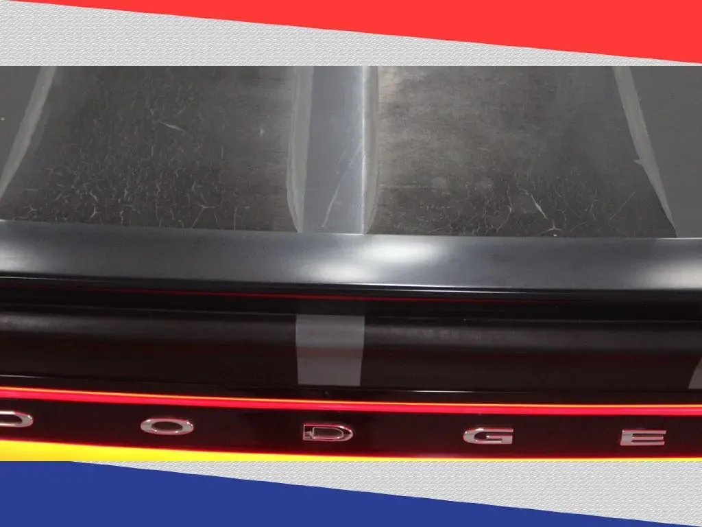 2017 Dodge Charger SXT (2C3CDXHG1HH) with an 3.6L V6 DOHC 24V engine, 8A transmission, located at 5170 N La Cholla Blvd, Tucson, AZ, 85705, (520) 989-0282, 32.228245, -111.011742 - **Unleash Your Drive with the 2017 Dodge Charger at Goliath Auto Sales!** <br /> <br /> Are you ready to elevate your daily commute or weekend adventures? The 2017 Dodge Charger, now available at Goliath Auto Sales, is perfect for anyone who values style, comfort, and performance. With its sleek des - Photo#35