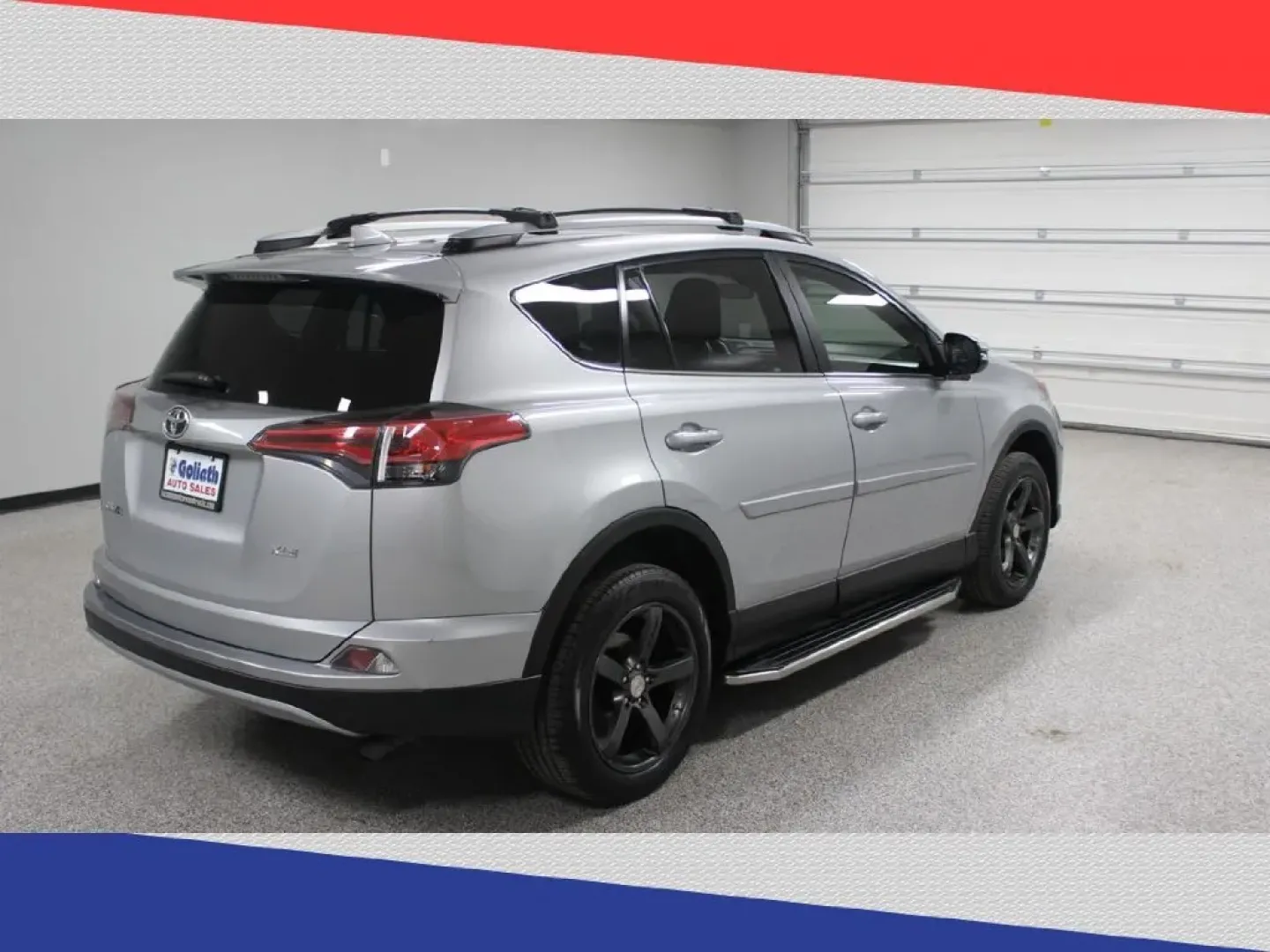 2017 Toyota RAV4 XLE FWD (2T3WFREV2HW) with an 2.5L L4 DOHC 16V engine, 6A transmission, located at 5170 N La Cholla Blvd, Tucson, AZ, 85705, (520) 989-0282, 32.228245, -111.011742 - Are you ready for new adventures on the open road? The 2017 Toyota RAV4 is your perfect companion for weekend escapes, family outings, and daily commutes around Tucson, AZ. This versatile and spacious SUV is designed to make every journey enjoyable, whether you're heading to the Tucson Botanical Gar - Photo#2