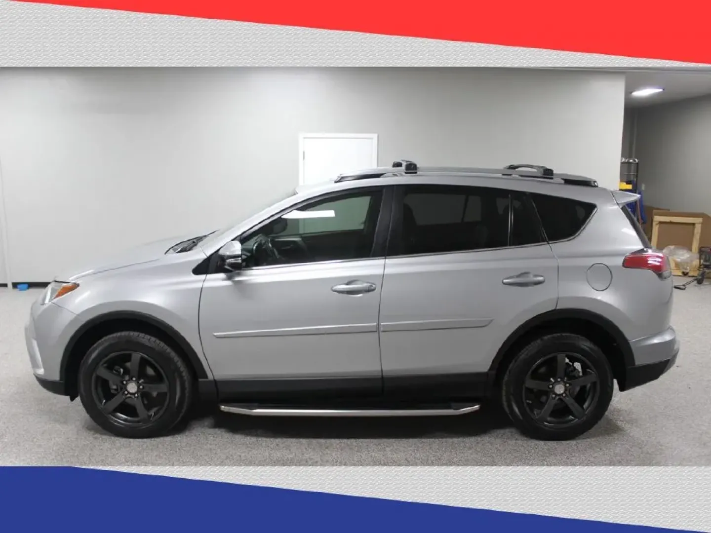 2017 Toyota RAV4 XLE FWD (2T3WFREV2HW) with an 2.5L L4 DOHC 16V engine, 6A transmission, located at 5170 N La Cholla Blvd, Tucson, AZ, 85705, (520) 989-0282, 32.228245, -111.011742 - Are you ready for new adventures on the open road? The 2017 Toyota RAV4 is your perfect companion for weekend escapes, family outings, and daily commutes around Tucson, AZ. This versatile and spacious SUV is designed to make every journey enjoyable, whether you're heading to the Tucson Botanical Gar - Photo#5