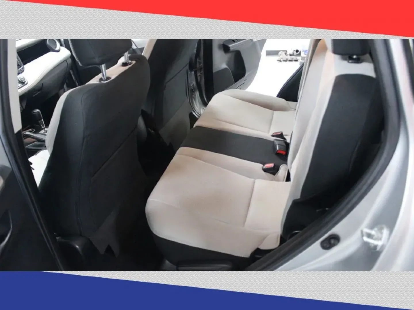 2017 Toyota RAV4 XLE FWD (2T3WFREV2HW) with an 2.5L L4 DOHC 16V engine, 6A transmission, located at 5170 N La Cholla Blvd, Tucson, AZ, 85705, (520) 989-0282, 32.228245, -111.011742 - Are you ready for new adventures on the open road? The 2017 Toyota RAV4 is your perfect companion for weekend escapes, family outings, and daily commutes around Tucson, AZ. This versatile and spacious SUV is designed to make every journey enjoyable, whether you're heading to the Tucson Botanical Gar - Photo#27