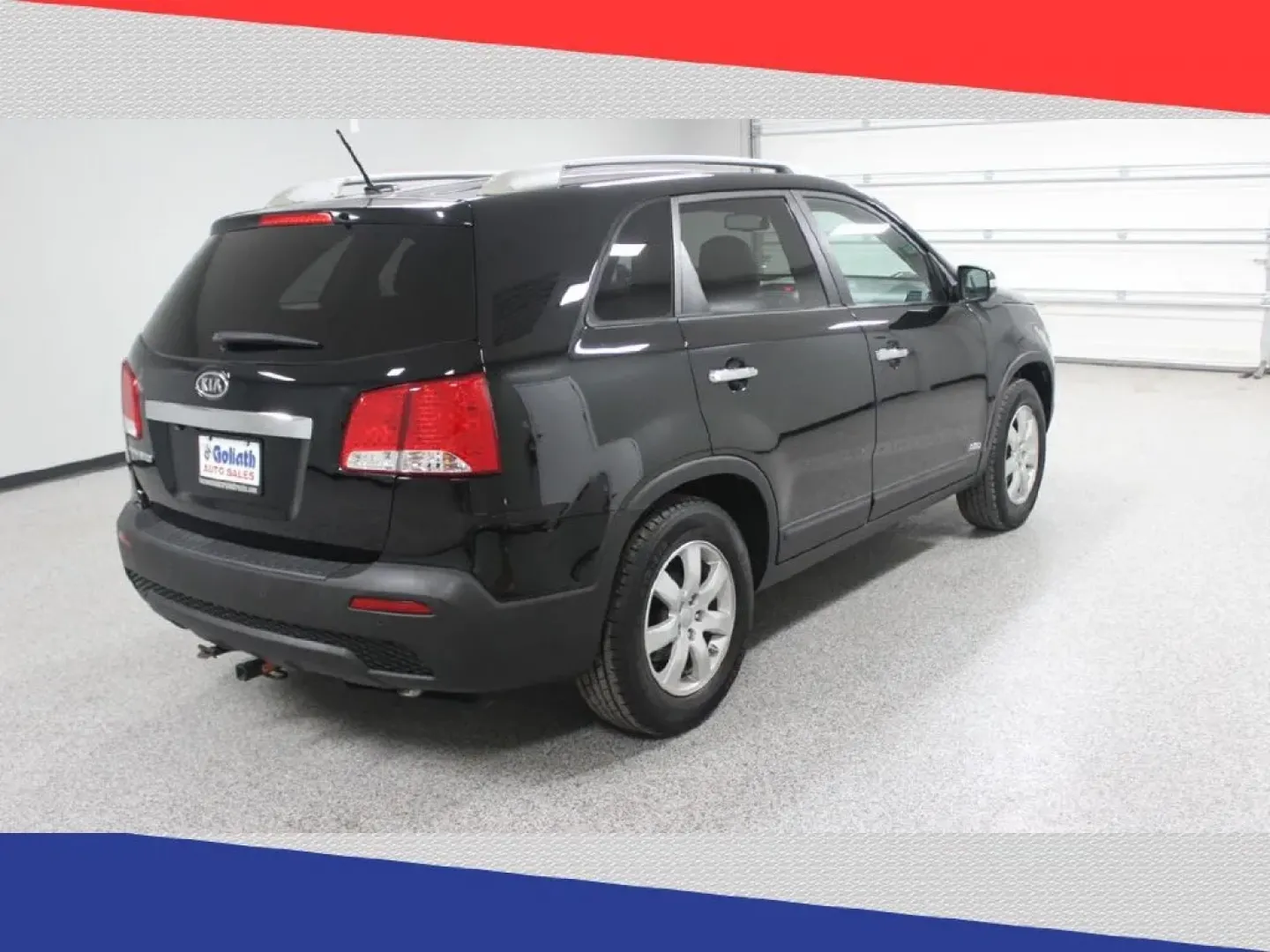2013 Kia Sorento LX 4WD (5XYKTCA68DG) with an 2.4L L4 DOHC 16V engine, 6-Speed Automatic transmission, located at 5170 N La Cholla Blvd, Tucson, AZ, 85705, (520) 989-0282, 32.228245, -111.011742 - Are you ready to elevate your adventures around Tucson? Whether you're embarking on daily commutes or planning family road trips, this 2013 Kia Sorento at Goliath Auto Sales is the perfect blend of comfort, style, and capability. As a premier pre-owned dealership located at 5170 N La Cholla Blvd, Tu - Photo#2