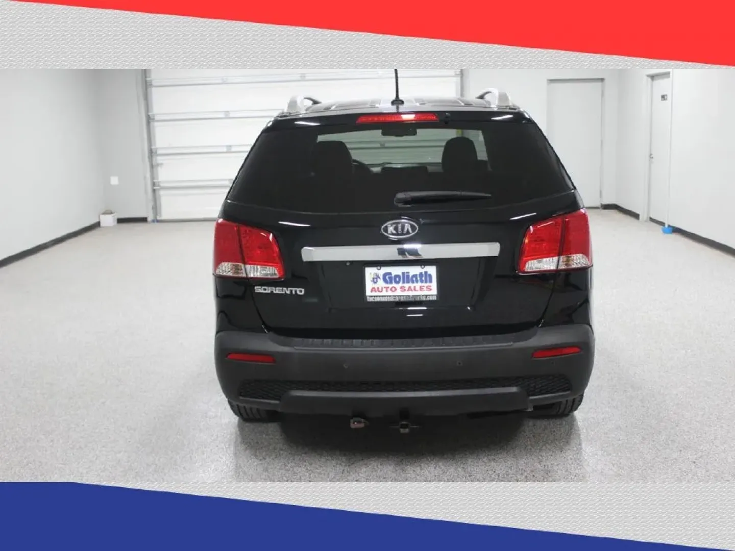 2013 Kia Sorento LX 4WD (5XYKTCA68DG) with an 2.4L L4 DOHC 16V engine, 6-Speed Automatic transmission, located at 5170 N La Cholla Blvd, Tucson, AZ, 85705, (520) 989-0282, 32.228245, -111.011742 - Are you ready to elevate your adventures around Tucson? Whether you're embarking on daily commutes or planning family road trips, this 2013 Kia Sorento at Goliath Auto Sales is the perfect blend of comfort, style, and capability. As a premier pre-owned dealership located at 5170 N La Cholla Blvd, Tu - Photo#3