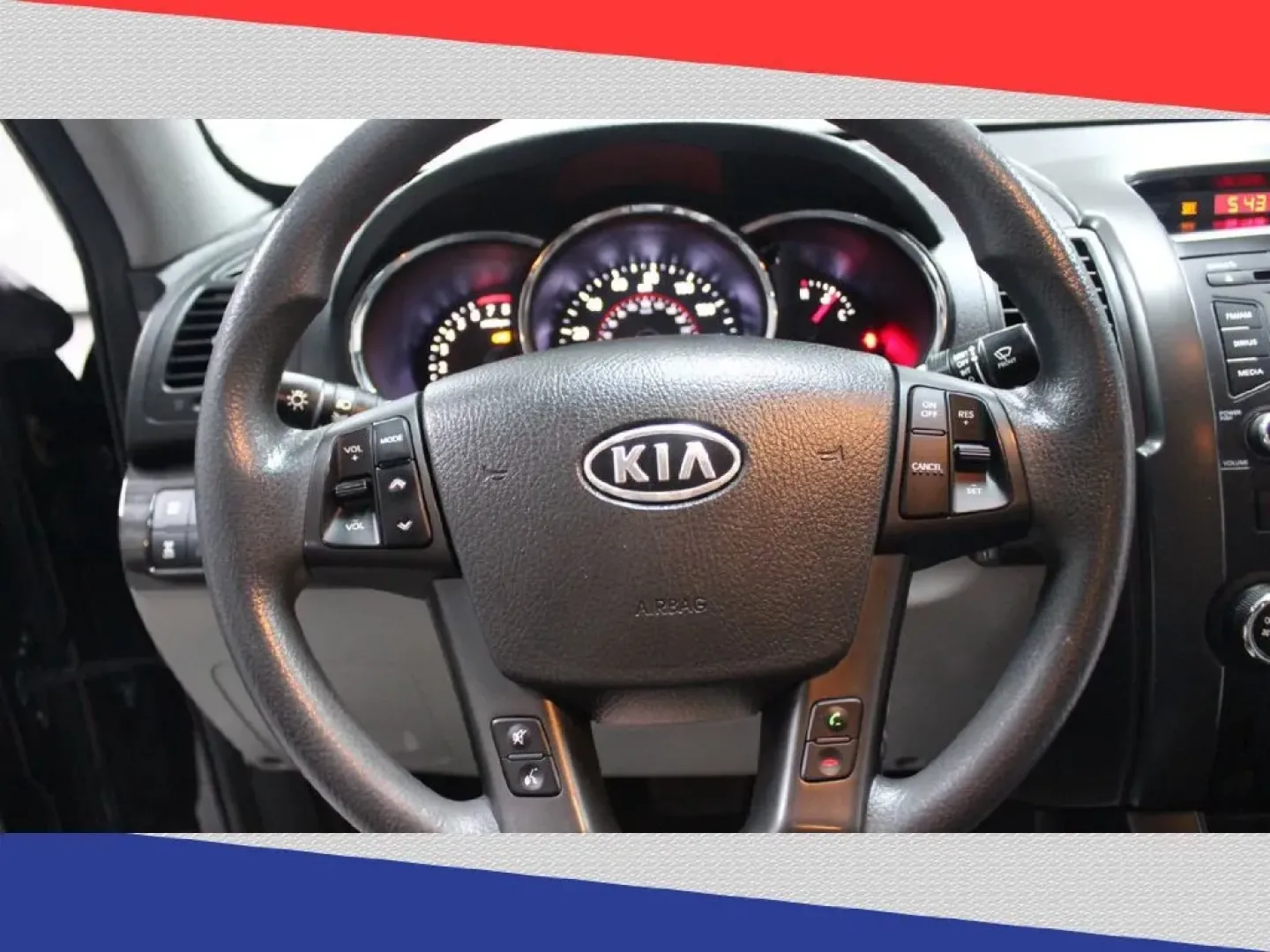 2013 Kia Sorento LX 4WD (5XYKTCA68DG) with an 2.4L L4 DOHC 16V engine, 6-Speed Automatic transmission, located at 5170 N La Cholla Blvd, Tucson, AZ, 85705, (520) 989-0282, 32.228245, -111.011742 - Are you ready to elevate your adventures around Tucson? Whether you're embarking on daily commutes or planning family road trips, this 2013 Kia Sorento at Goliath Auto Sales is the perfect blend of comfort, style, and capability. As a premier pre-owned dealership located at 5170 N La Cholla Blvd, Tu - Photo#14