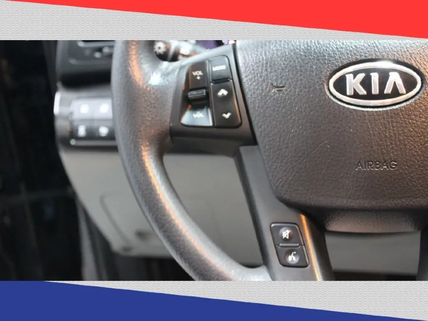 2013 Kia Sorento LX 4WD (5XYKTCA68DG) with an 2.4L L4 DOHC 16V engine, 6-Speed Automatic transmission, located at 5170 N La Cholla Blvd, Tucson, AZ, 85705, (520) 989-0282, 32.228245, -111.011742 - Are you ready to elevate your adventures around Tucson? Whether you're embarking on daily commutes or planning family road trips, this 2013 Kia Sorento at Goliath Auto Sales is the perfect blend of comfort, style, and capability. As a premier pre-owned dealership located at 5170 N La Cholla Blvd, Tu - Photo#15