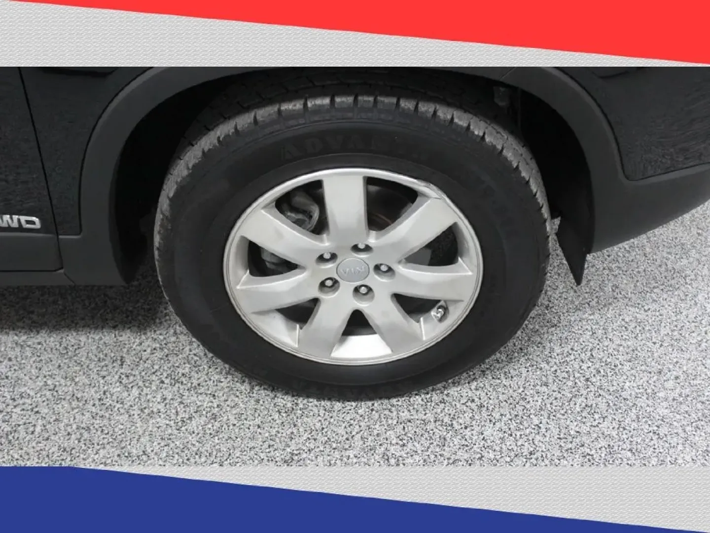 2013 Kia Sorento LX 4WD (5XYKTCA68DG) with an 2.4L L4 DOHC 16V engine, 6-Speed Automatic transmission, located at 5170 N La Cholla Blvd, Tucson, AZ, 85705, (520) 989-0282, 32.228245, -111.011742 - Are you ready to elevate your adventures around Tucson? Whether you're embarking on daily commutes or planning family road trips, this 2013 Kia Sorento at Goliath Auto Sales is the perfect blend of comfort, style, and capability. As a premier pre-owned dealership located at 5170 N La Cholla Blvd, Tu - Photo#36
