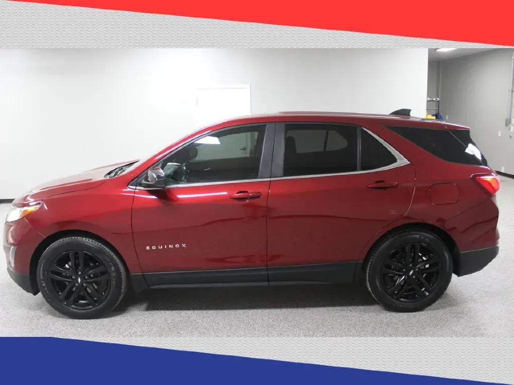 2021 Chevrolet Equinox LT 1.5 2WD (2GNAXKEV8M6) with an 1.5L L4 DIR DOHC 16V TURBO engine, 6A transmission, located at 5170 N La Cholla Blvd, Tucson, AZ, 85705, (520) 989-0282, 32.228245, -111.011742 - Are you ready to elevate your driving experience? Picture yourself behind the wheel of a 2021 Chevrolet Equinox, a sporty SUV that perfectly balances style, comfort, and efficiency. Whether you're navigating the bustling streets of Tucson or embarking on a weekend getaway to the stunning landscapes - Photo#5