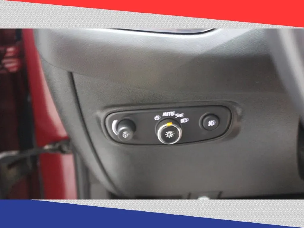 2021 Chevrolet Equinox LT 1.5 2WD (2GNAXKEV8M6) with an 1.5L L4 DIR DOHC 16V TURBO engine, 6A transmission, located at 5170 N La Cholla Blvd, Tucson, AZ, 85705, (520) 989-0282, 32.228245, -111.011742 - Are you ready to elevate your driving experience? Picture yourself behind the wheel of a 2021 Chevrolet Equinox, a sporty SUV that perfectly balances style, comfort, and efficiency. Whether you're navigating the bustling streets of Tucson or embarking on a weekend getaway to the stunning landscapes - Photo#14