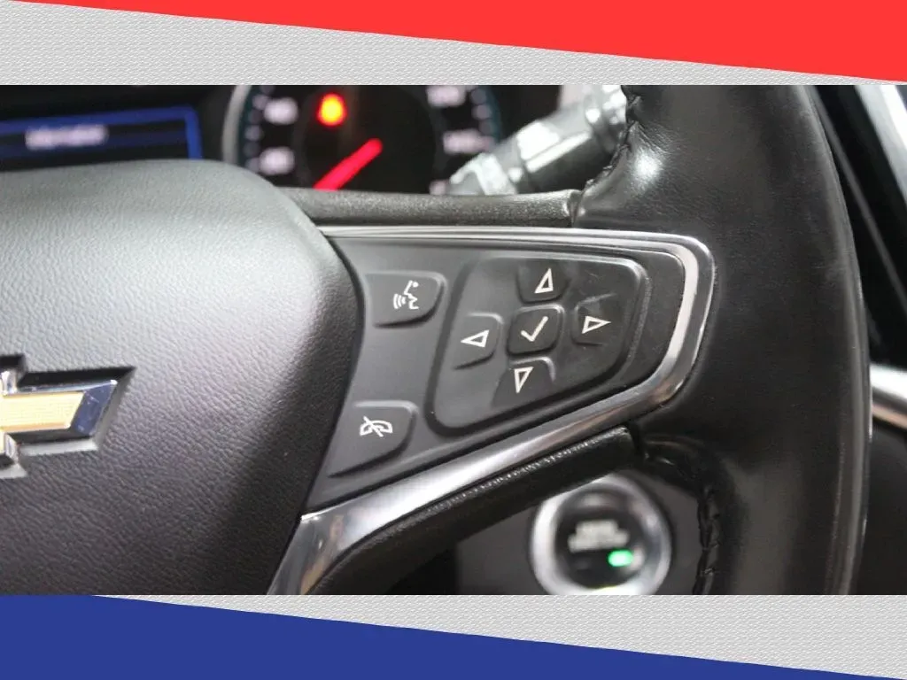 2021 Chevrolet Equinox LT 1.5 2WD (2GNAXKEV8M6) with an 1.5L L4 DIR DOHC 16V TURBO engine, 6A transmission, located at 5170 N La Cholla Blvd, Tucson, AZ, 85705, (520) 989-0282, 32.228245, -111.011742 - Are you ready to elevate your driving experience? Picture yourself behind the wheel of a 2021 Chevrolet Equinox, a sporty SUV that perfectly balances style, comfort, and efficiency. Whether you're navigating the bustling streets of Tucson or embarking on a weekend getaway to the stunning landscapes - Photo#17