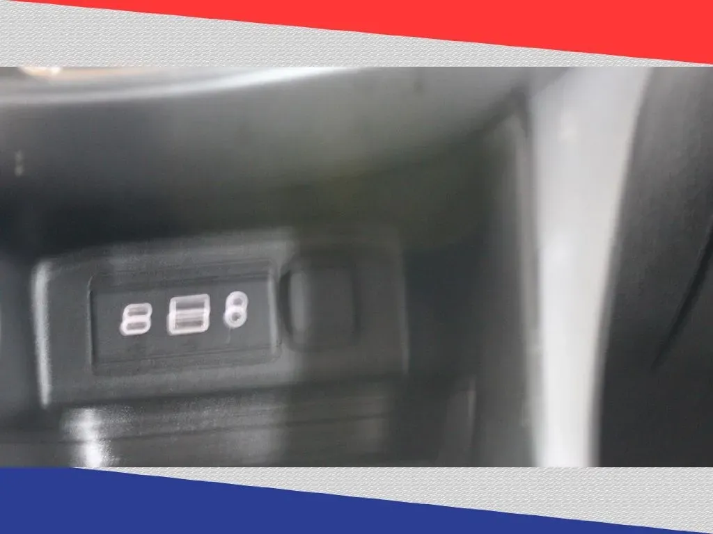 2021 Chevrolet Equinox LT 1.5 2WD (2GNAXKEV8M6) with an 1.5L L4 DIR DOHC 16V TURBO engine, 6A transmission, located at 5170 N La Cholla Blvd, Tucson, AZ, 85705, (520) 989-0282, 32.228245, -111.011742 - Are you ready to elevate your driving experience? Picture yourself behind the wheel of a 2021 Chevrolet Equinox, a sporty SUV that perfectly balances style, comfort, and efficiency. Whether you're navigating the bustling streets of Tucson or embarking on a weekend getaway to the stunning landscapes - Photo#19