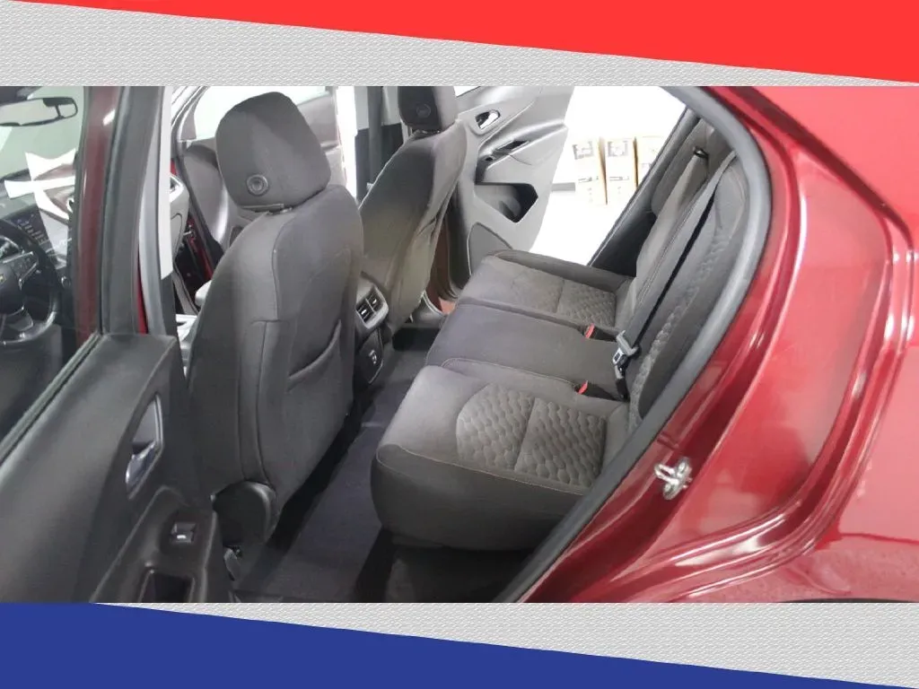 2021 Chevrolet Equinox LT 1.5 2WD (2GNAXKEV8M6) with an 1.5L L4 DIR DOHC 16V TURBO engine, 6A transmission, located at 5170 N La Cholla Blvd, Tucson, AZ, 85705, (520) 989-0282, 32.228245, -111.011742 - Are you ready to elevate your driving experience? Picture yourself behind the wheel of a 2021 Chevrolet Equinox, a sporty SUV that perfectly balances style, comfort, and efficiency. Whether you're navigating the bustling streets of Tucson or embarking on a weekend getaway to the stunning landscapes - Photo#21